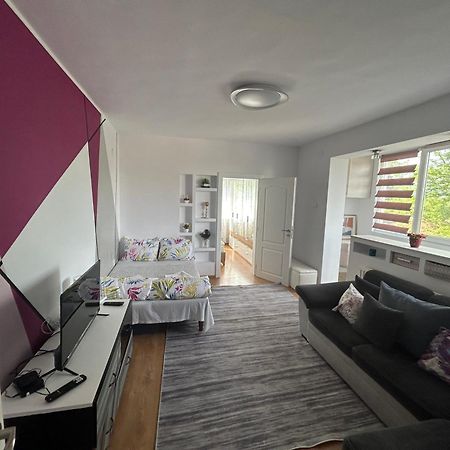 Апартаменти Уют Plovdiv Ngoại thất bức ảnh