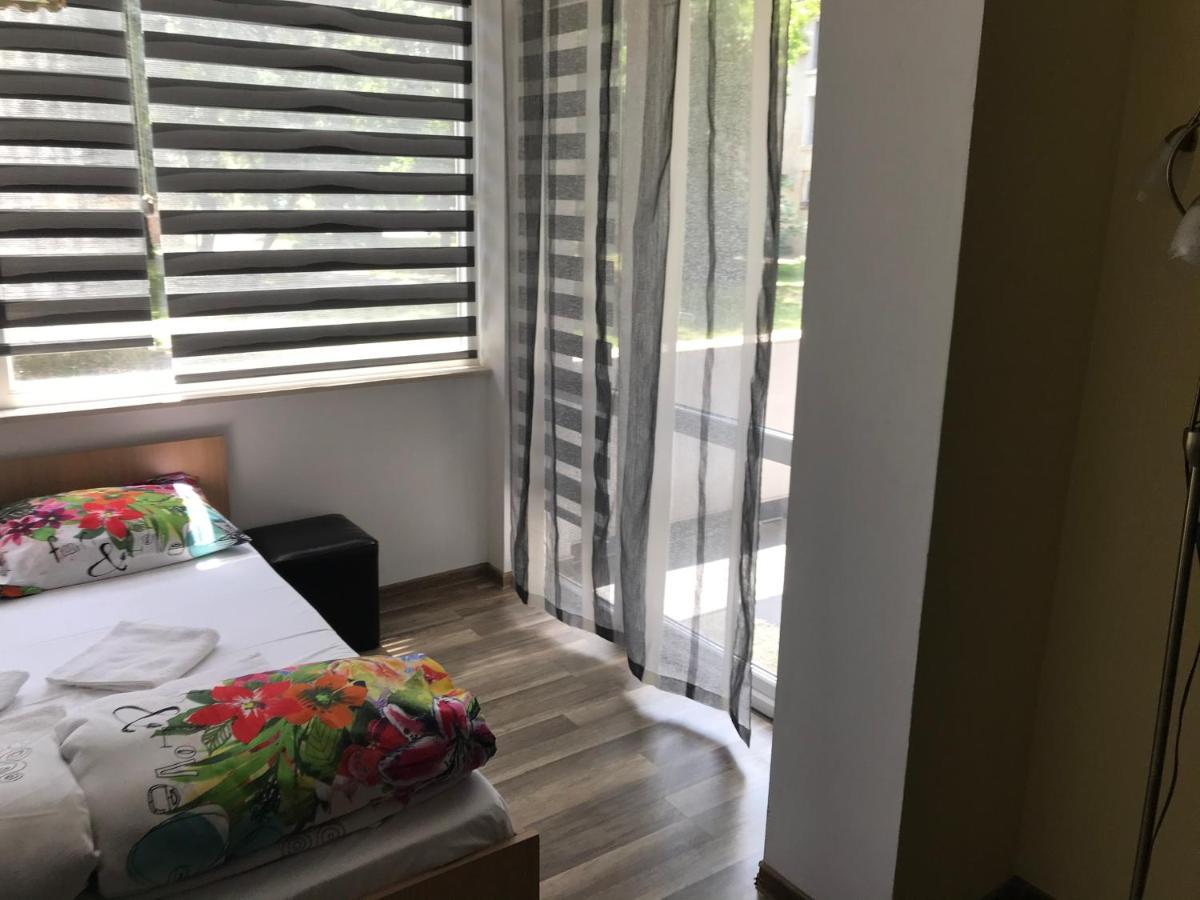 Апартаменти Уют Plovdiv Ngoại thất bức ảnh