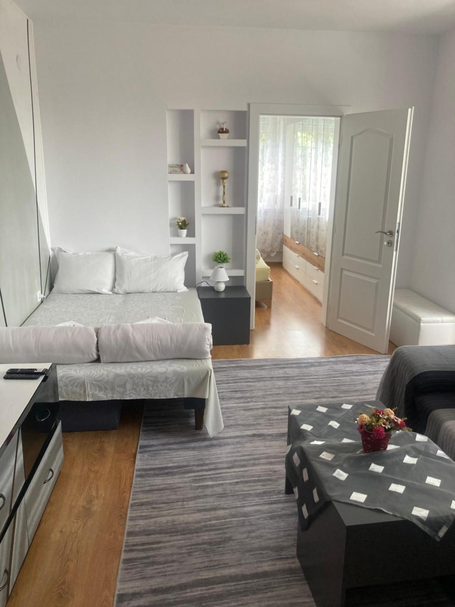 Апартаменти Уют Plovdiv Ngoại thất bức ảnh