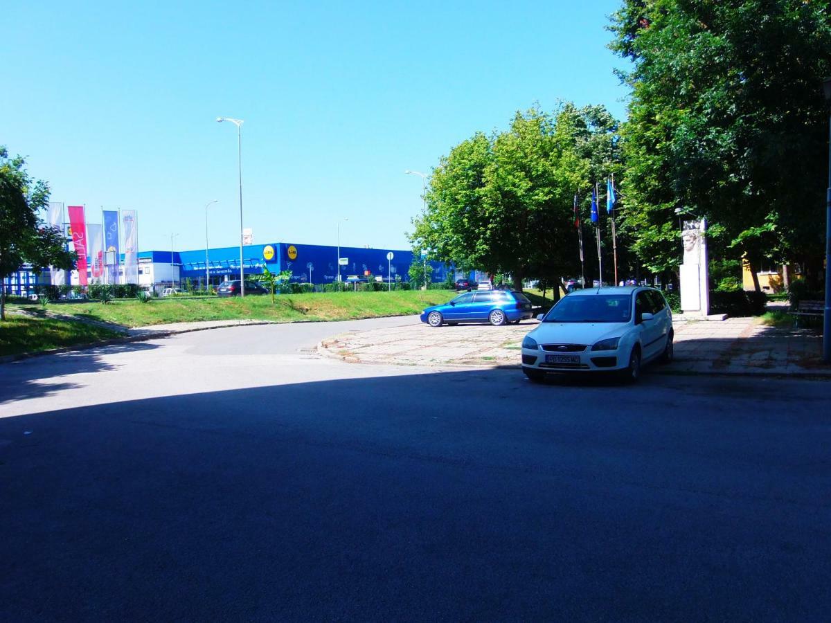 Апартаменти Уют Plovdiv Ngoại thất bức ảnh